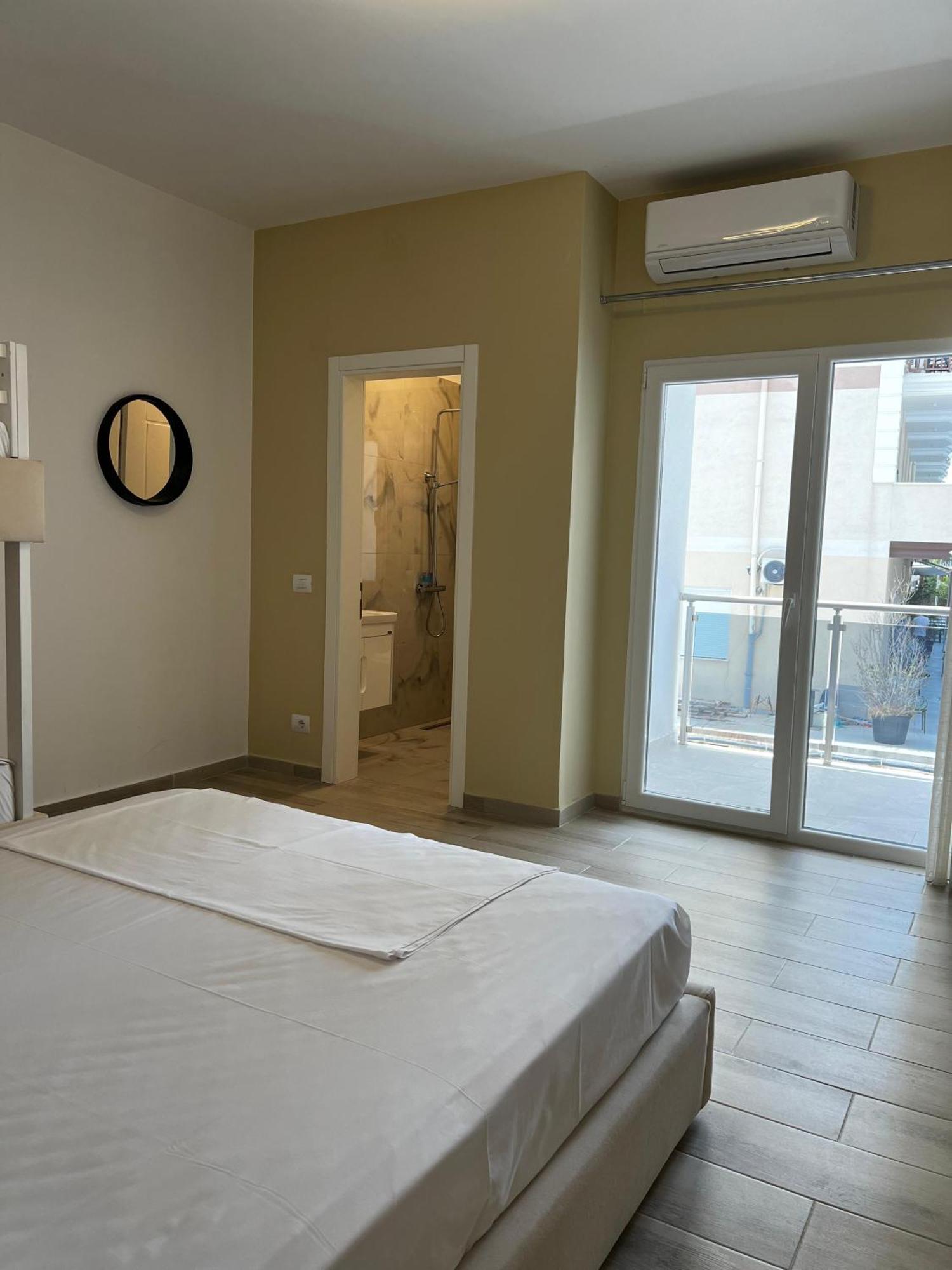 Helena Hotel Shengjin Ngoại thất bức ảnh