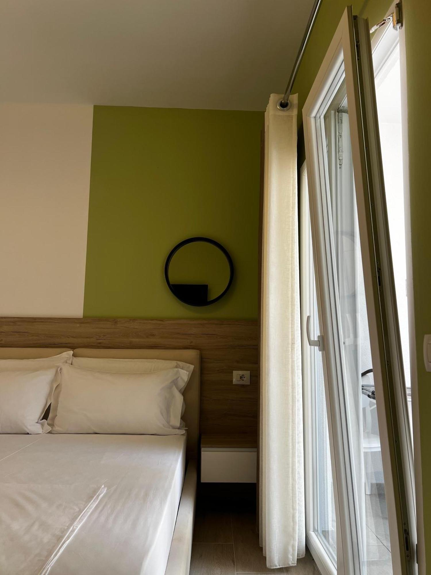 Helena Hotel Shengjin Ngoại thất bức ảnh